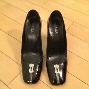 Prada black patent leather pumps