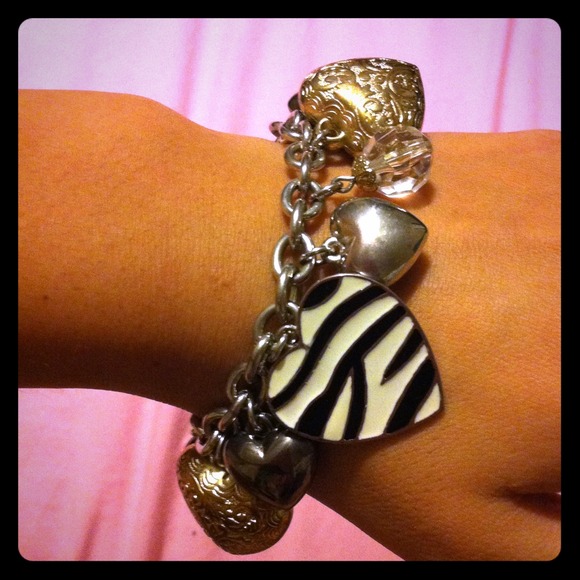 Guess Heart Charm Bracelet