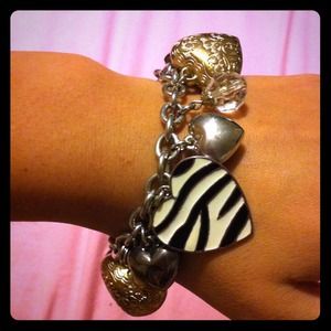 Guess Heart Charm Bracelet