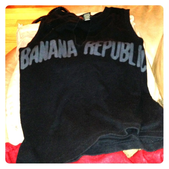 Banana Republic sleeveless top in black🔴