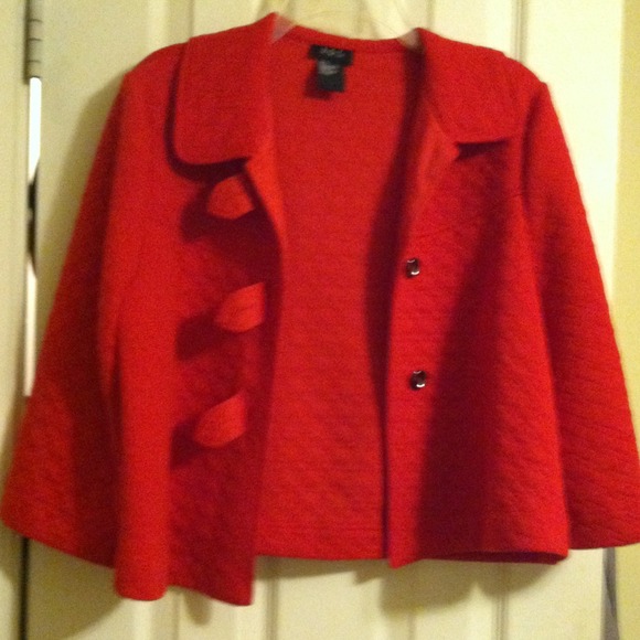 Red cropped quilted jacket