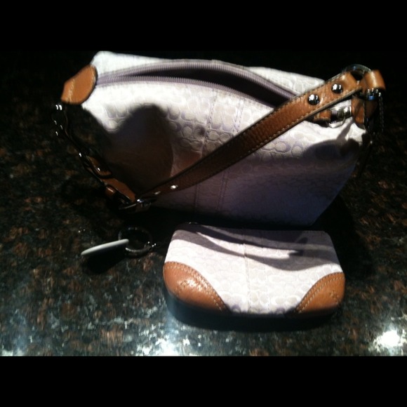 Light purple coach bag with matching coin purse