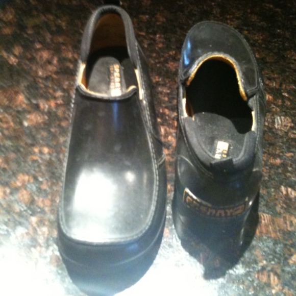 Rain shoes