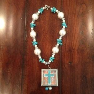 Handcrafted turquoise and pearl necklace