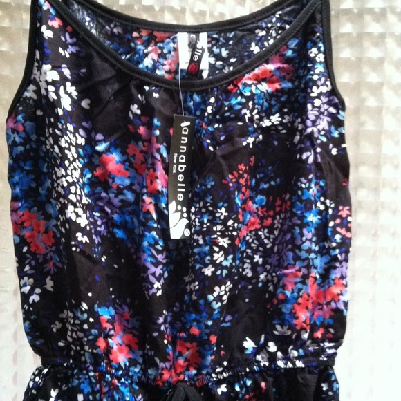 BNWT Small Romper - Picture 2 of 3