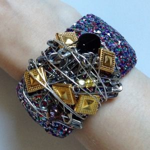 Glitter Cuff w/ Studs+Pins