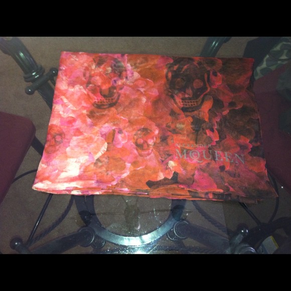 SOLD Alexander McQueen