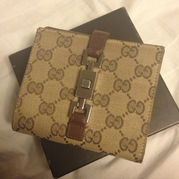 Price ✂✂ Gucci wallet