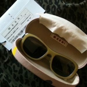 HOLD4KS 💯 MARNI Statement Sunnies