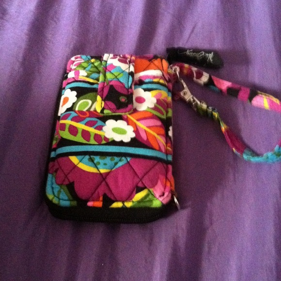 Vera Bradley carry it all in va va bloom :)