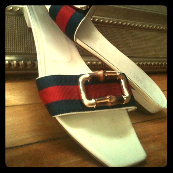 ✋💢SOLD💢✋Authentic Gucci Signature Sandals