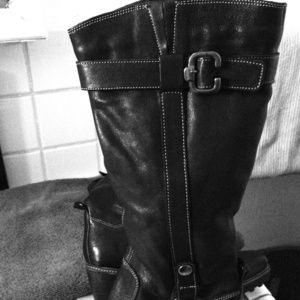 MANAS supple leather boots with fleece lining.