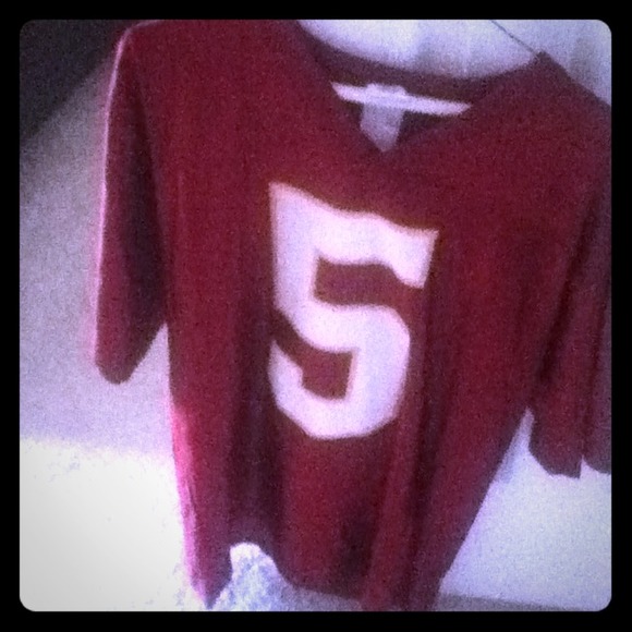 Redskins shirt .