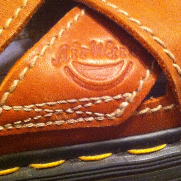 Dr. Martins - Picture 4 of 4