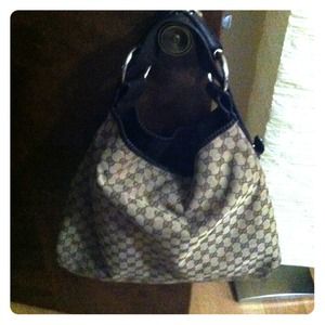 Gucci "check it out"