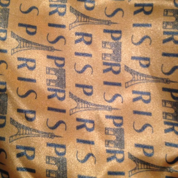 Silky paris square scarf