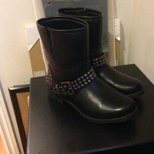 Cute studded boots!