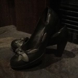 Cute dark green heels