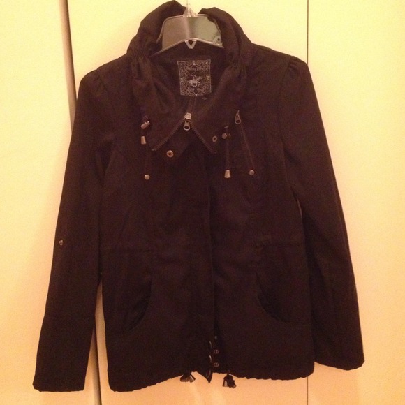 Lightweight black jacket!