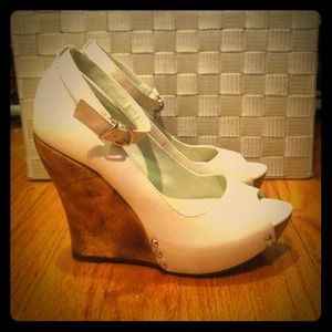 Reserved for @kinboutique