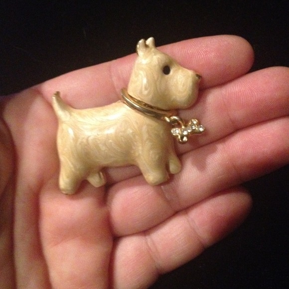 Pin - Picture 2 of 2