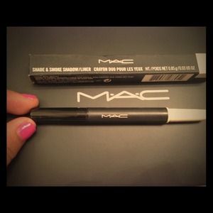 🚩SOLD🚩MAC Shade & Smoke Shadow/ Liner Duo