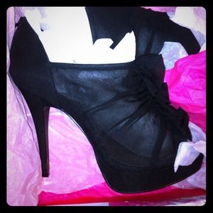 Chinese laundry shoe never worn brand new!