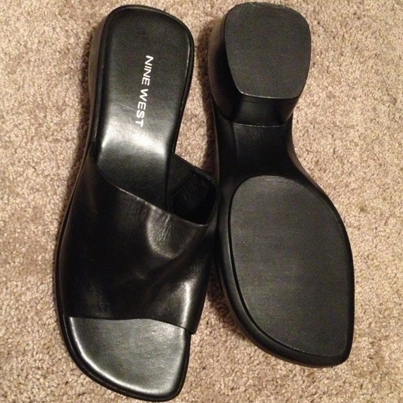 REDUCED AGAIN! Never been worn Nine West Sandles!!