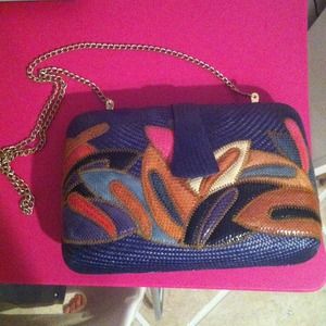 Vintage bag with gold chain