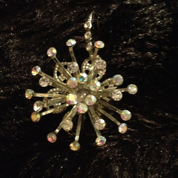 Beautiful Earrings - Picture 2 of 2