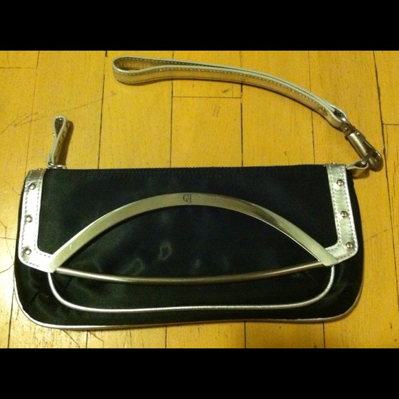 Charles David nylon/metal clutch