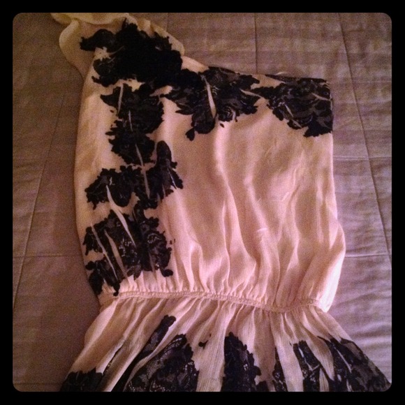 Beautiful cream and white one shoulder top