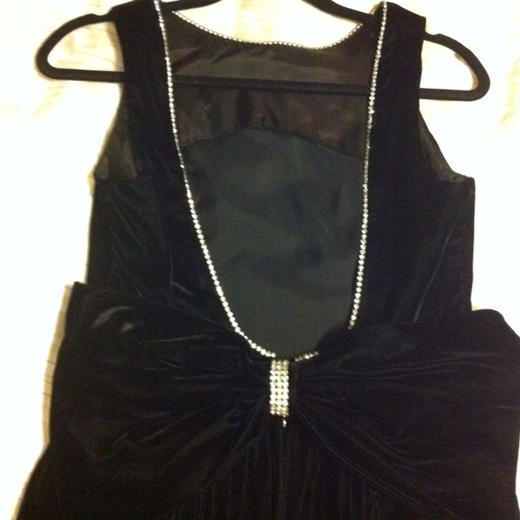 Black velvet rhinestone trim cocktail dress - Picture 2 of 2