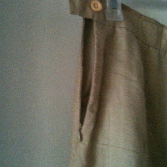 ❌Sold❌Long Ruffle Skirt - Picture 3 of 4