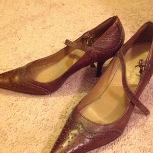 Tahari brown shoes