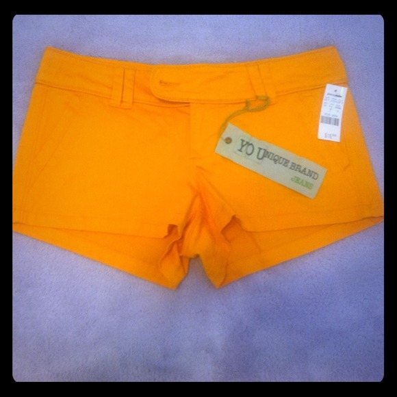 BRAND NEW! Never worn very comfy orange shorts