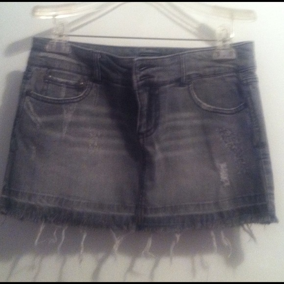 Grey skirt