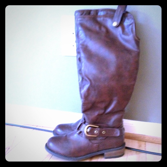 Brown riding boots brand new