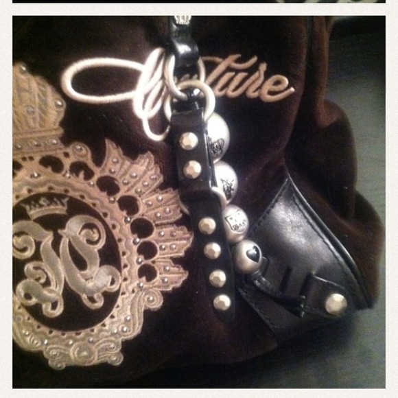 💢RESERVED💢Authentic juicy purse. Black no flaws.