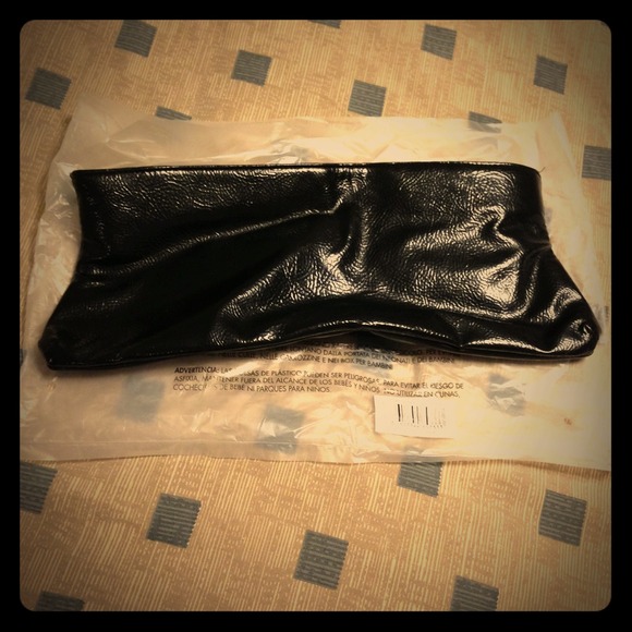 ✨SOLD..SOLD..Free Gift with any hand bag purchase✨