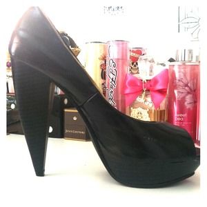 Black peep toe heels