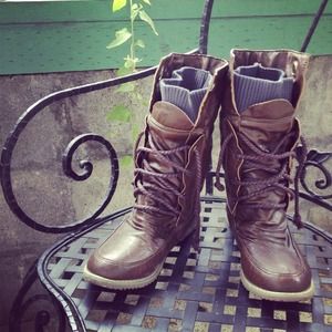 Brown fall boots/size8.5/wear only ones like new🍁