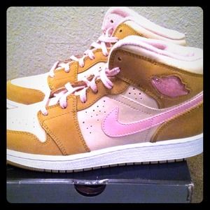 Girls Jordan 1 Hare GS Jordan 6.5Y 8/8.5 Women's