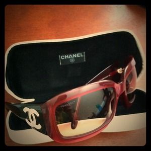 Authentic Chanel sunnies