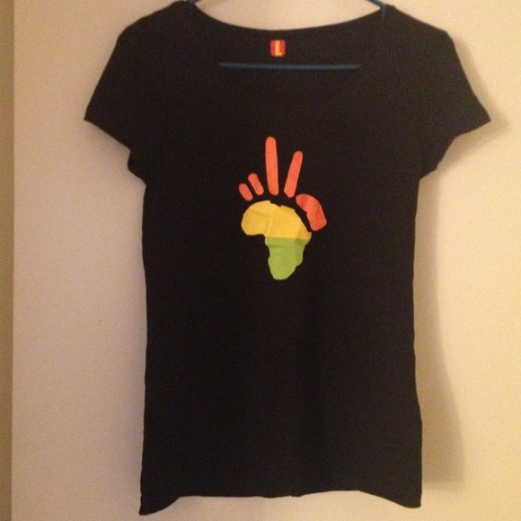 Africa Peace Sign T-Shirt fits like a True Medium