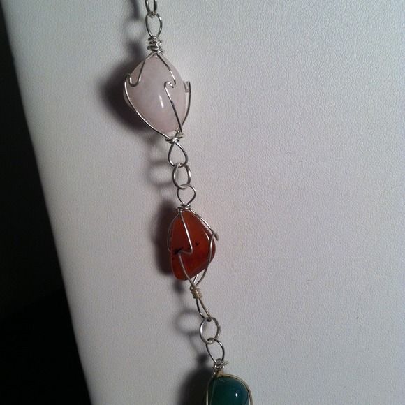 15" Resin Pendant Stone Necklace - Picture 3 of 4