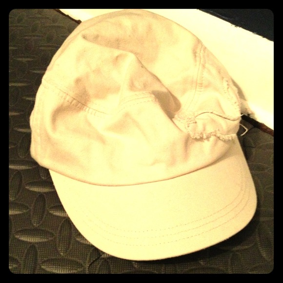 ❗REDUCED❗Women's Khaki Puma hat