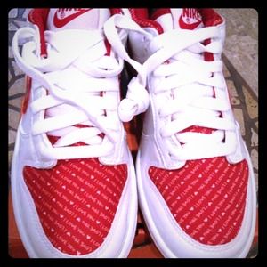 Limited Edition Valentines Day Dunks!