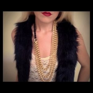 Its all the rage necklace from hrh collection