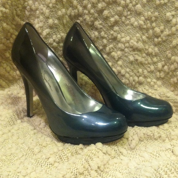 Jessica Simpson blue pumps